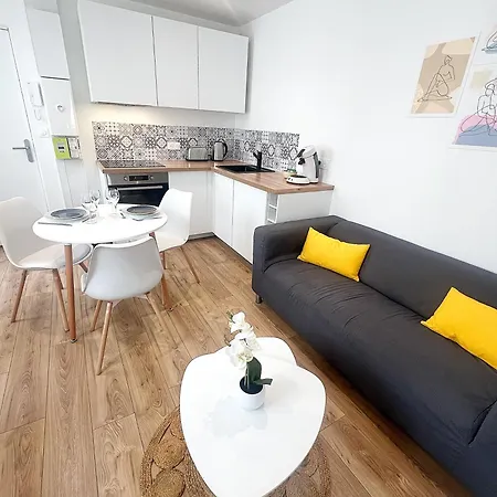Le Petit Barbusse, Proche Centre Avec Netflix Apartment Reims Exterior photo